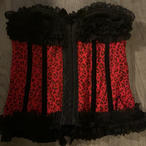 RED LEOPARD RUFFLE CORSET - Picture 2 of 3